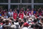 İzmir'de grev krizi büyüyor! Çöpler yığıldı, ulaşım durdu... Gerginlik tırmanıyor