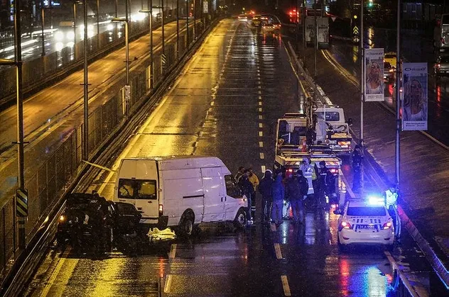 İstanbul Bakırköy’de minibüsün çarptığı yaya öldü