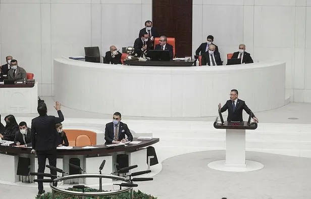 eski-chpli-simdi-tipli-olan-sera-kadigil-haddini-asti-tbmmde-cirkin-provokasyon-1639777372844.jpeg Eski CHP'li şimdi TİP'li olan Sera Kadıgil haddini aştı! TBMM'de çirkin provokasyon-5