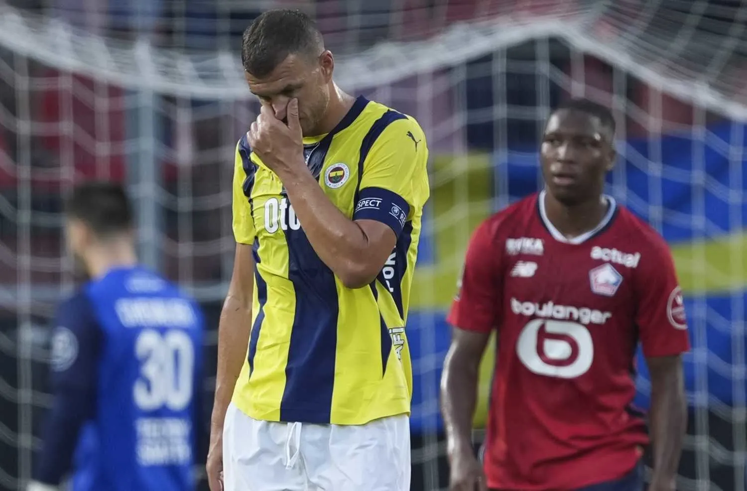 Fenerbahçe'de flaş ayrılık! Milli futbolcu teklifleri değerlendirecek - 4