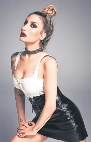 İrem Derici, Kurtuluş Kuş ile çıkan aşk iddialarına noktayı koydu