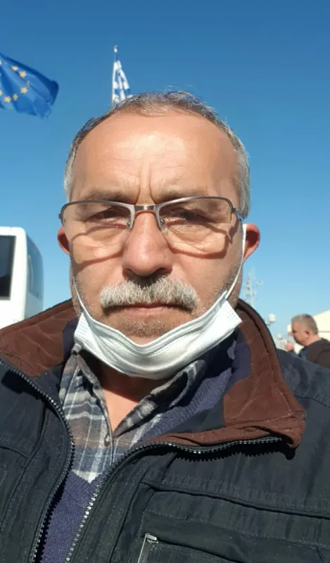 yunanistanda-alevlere-teslim-olan-feribottaki-turk-sofor-15-dakika-gec-kalinsa-canli-cikamazdik-1645190670536.jpg Yunanistan'da alevlere teslim olan feribottaki Türk şoför: 15 dakika geç kalınsa canlı çıkamazdık-4