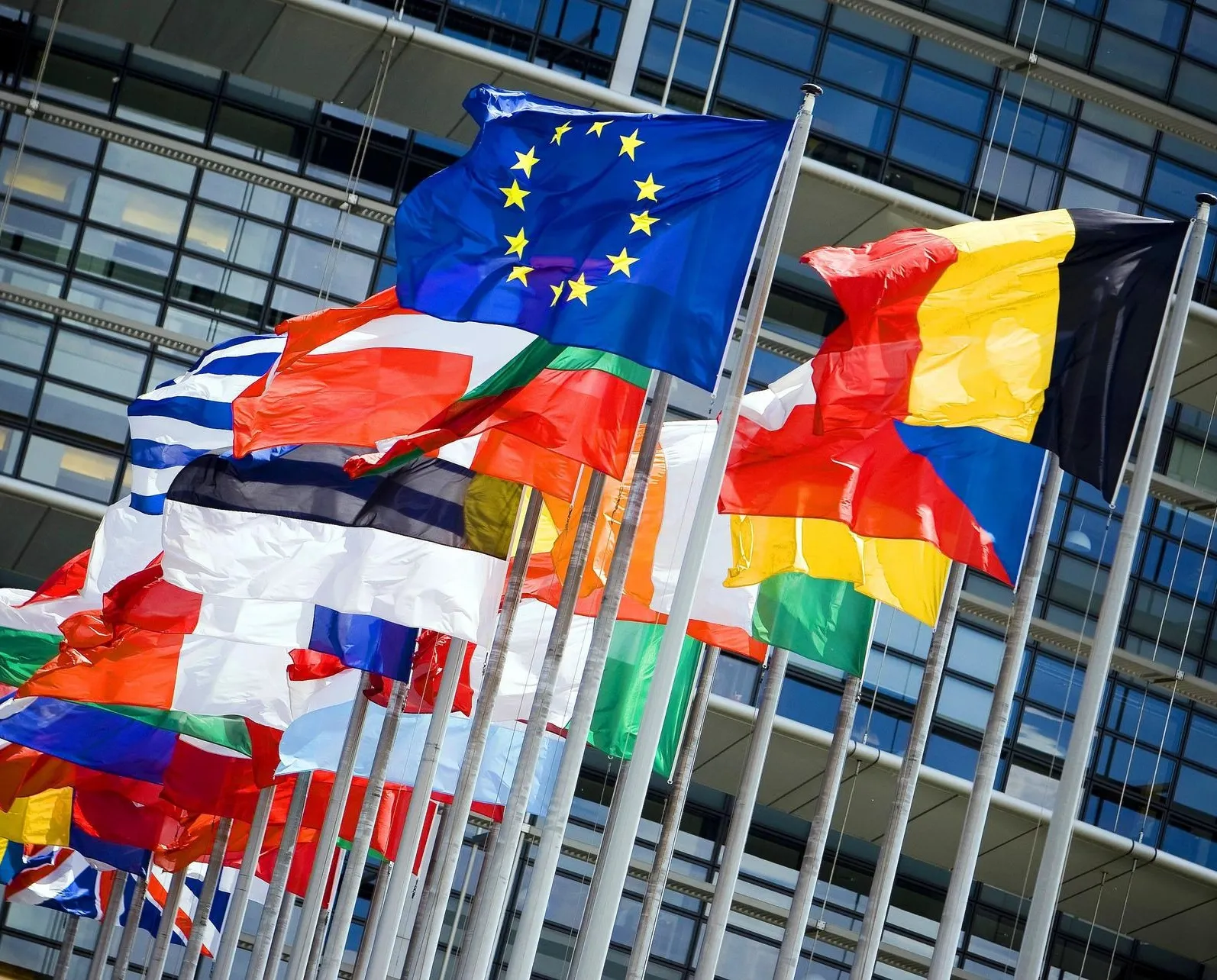 NATO’ya alternatif mi olacak?