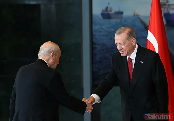 Yavuz Sultan Selim Köprüsü'nde 'Cumhuriyet' coşkusu! Binlerce Togg T10X 100. yıla özel konvoy yaptı - 3