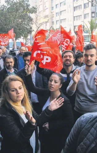 CHP’de liste isyanı! Gençler yönetime karşı ayaklandı....