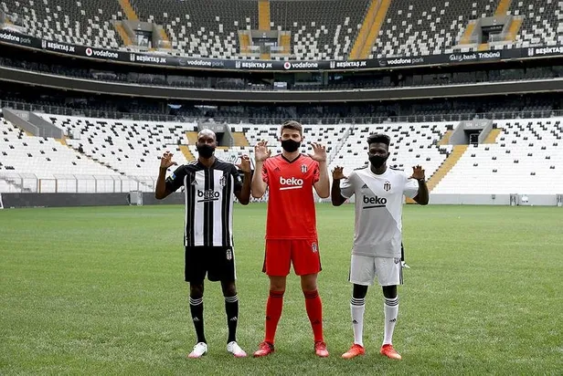 Son Dakika Besiktas 2020 2021 Sezonu Formalarini Tanitti Iste Yeni Kartal In Yeni Formalari Takvim