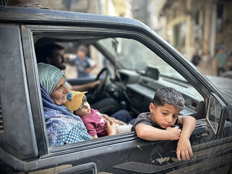 Terör devleti İsrail'in bakanı Bezalel Smotrich'den alçak paylaşım! Gazze'deki insanlık dramı ile dalga geçerek, Lübnan'ı tehdit etti-6