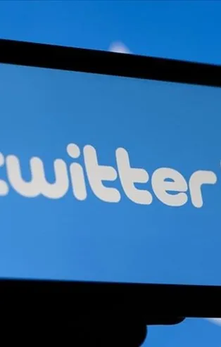 Dijital zorba Twitter'ın mavi tik oyunu! Gerçek kişilere yok sahte profillere var!