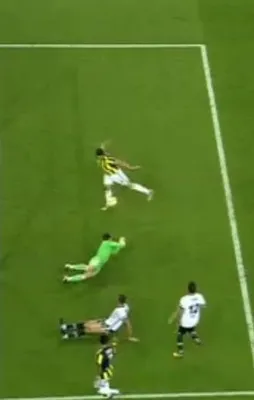 Ozan Tufan kaçırdığı golle tarihe geçti!