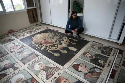 Osmanlı padişahlarını sanatına işledi