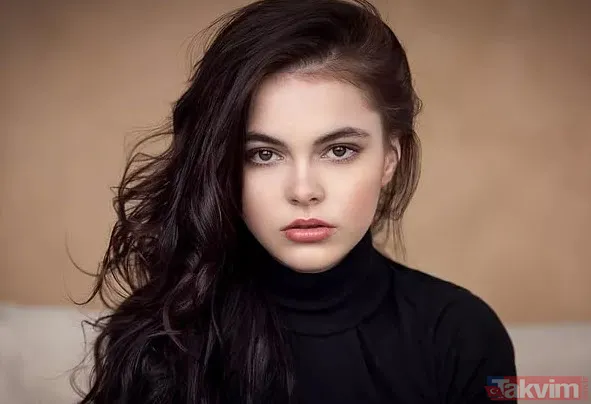 Dünyanın en güzel kızı ünvanını 6 yaşındayken almıştı siz bir de onu şimdi görün! Annesiyle poz paylaşınca olanlar oldu - 31