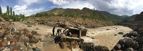 erzurumda-korkunc-kazada-arama-calismalari-6-gunde-ebe-busra-tosun-ve-anne-sevinc-bulut-oldu-baba-fevzi-bulut-1651580262872.jpg Erzurum'da korkunç kazada arama çalışmaları 6. günde! Ebe Büşra Tosun ve anne Sevinç Bulut öldü baba Fevzi Bulut kayıp-2