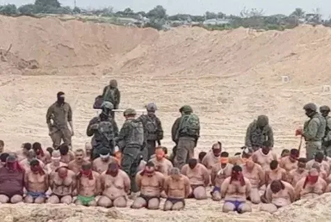 Onlarca sivil erkeği soyup gözünü bağladılar!