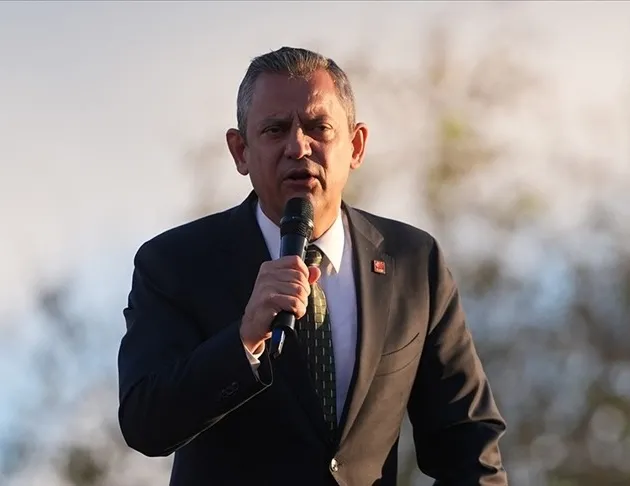 CHP’de mobbing ve tehdit skandalı: Özgür Özel kontrolü kaybetti!