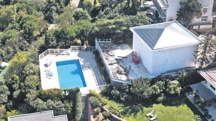 Ekrem İmamoğlu'nun bitmeyen diyeti! Halk TV patronu Cafer Mahiroğlu hukuk tanımıyor! Villasını 80 metrekare daha büyüttü