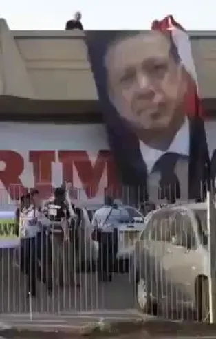 İsrail'de Eurovision Şarkı Yarışması'nın yapıldığı binaya Erdoğan posteri
