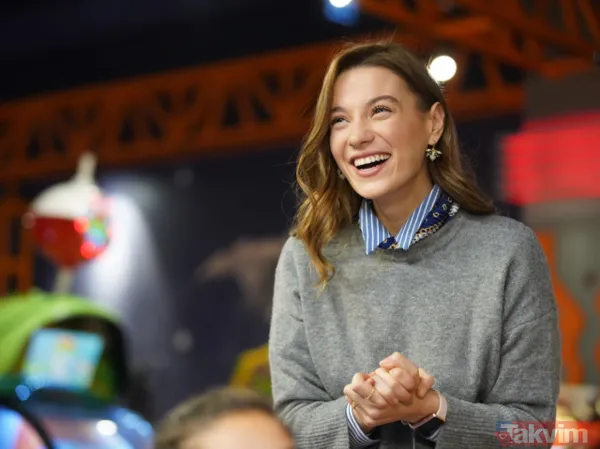 Çağatay Ulusoy’un yeni sevgilisi bakın kim! Meğer ünlü oyuncuya aşık olmuş! Gözler Serenay Sarıkaya’ya çevrildi - 8