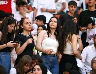 On binlerce genç Adana’daki gençlik şöleninde! İşte Z kuşağı