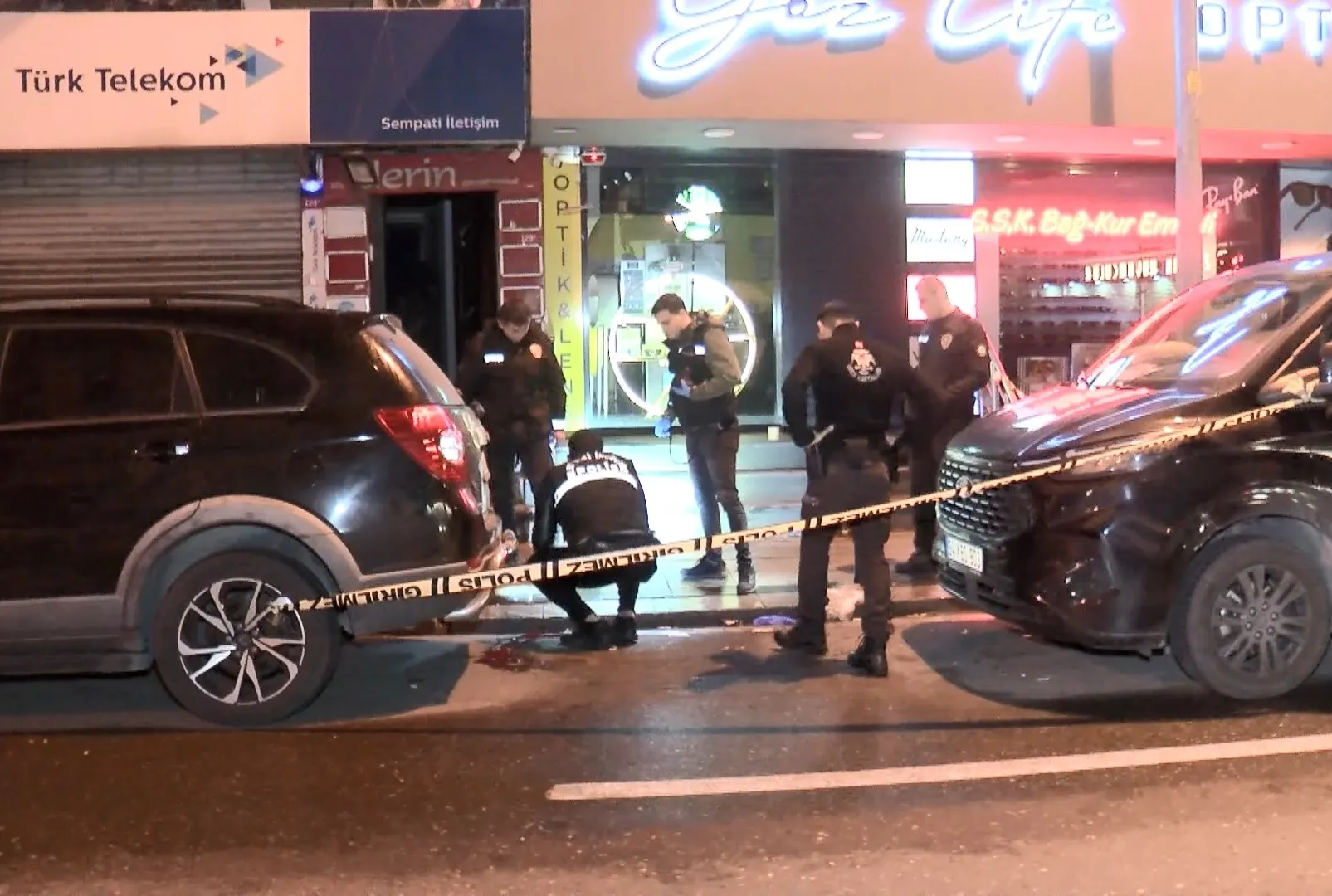 Bağcılar’da silahlı saldırı: 2 yaralı