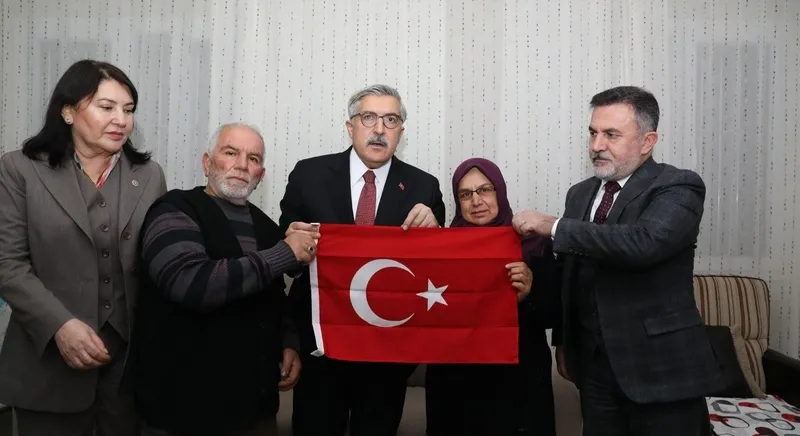 ak-parti-genel-baskan-yardimcisi-huseyin-yaymandan-yeni-anayasa-mesaji-darbe-anayasasiyla-turkiye-yuzyili-insa-1769248250945.jpeg AK Parti Genel Başkan Yardımcısı Hüseyin Yayman'dan "yeni anayasa" mesajı: Darbe anayasasıyla Türkiye Yüzyılı inşa edilemez-5