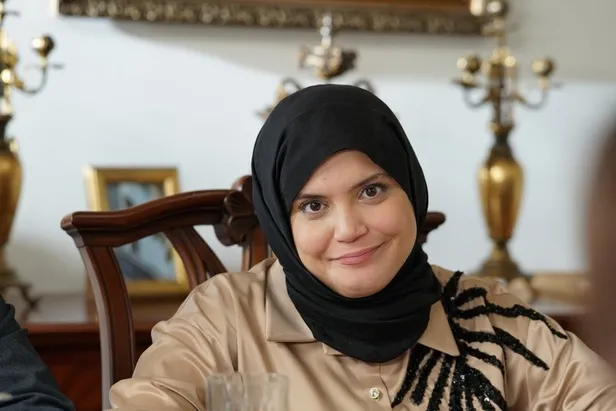 kizilcik-serbeti-36-bolum-fragmani-show-tv-ekrani-ile-kizilcik-serbeti-36-bolum-fragmani-izle-youtube-show-tv-1697828140633.jpg Show TV ekranı ile Kızılcık Şerbeti 36. bölüm fragmanı izle! KIZILCIK ŞERBETİ 36. BÖLÜM FRAGMANI | Youtube, Show TV...-4