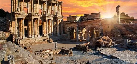 EFES ANTİK KENTİ UNESCO DÜNYA MİRAS LİSTESİ'NE KATILDI