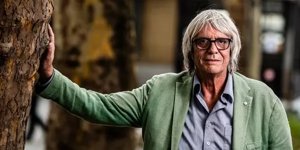 belcikada-sapkinca-olay-cesedi-yakilan-yazar-pieter-haspeslagin-kulleri-son-kitabinin-murekkebine-karistirildi-1635801583021.jpg Belçika'da sapkınca olay! Cesedi yakılan yazar Pieter Haspeslag'ın külleri son kitabının mürekkebine karıştırıldı-3