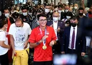 Olimpiyat şampiyonu milli okçu Mete Gazoz İstanbulda