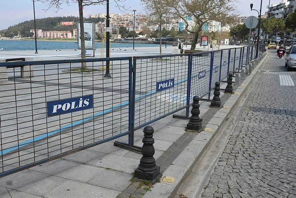 1618489473837.jpg Koronavirüs vaka patlaması yaşanan Çanakkale'de flaş karar! Hepsi kapatıldı-3