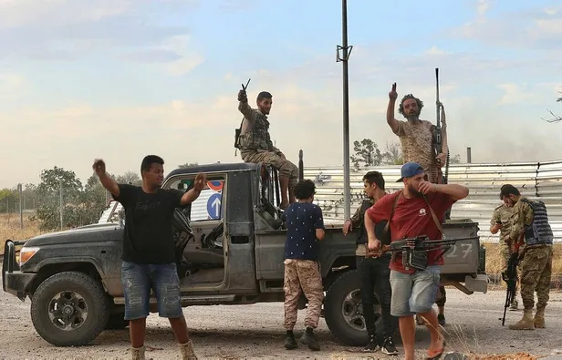 Libya’da barışa Türkiye damgası! Hafter milislerine darbe üstüne darbe-2