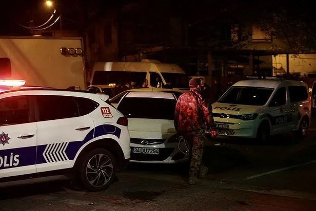 Beyoğlu'nda restorana kurşun yağmuru: 1'i ağır 5 yaralı-2