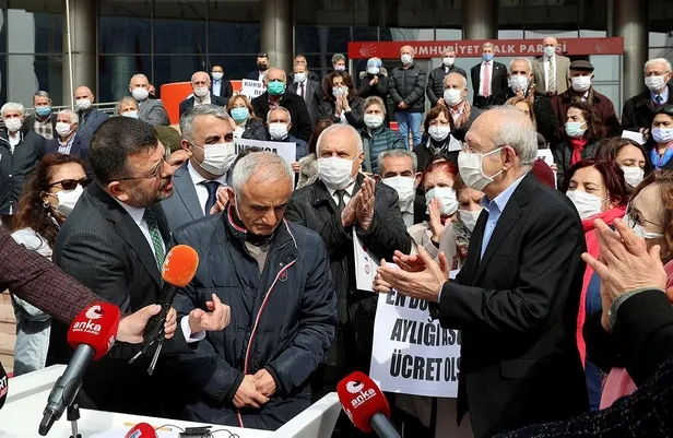 CHP’nin yoksul emekli kadın tiyatrosu! Evine ekmek alamıyor denilen kadının alkol sefasında fotoğrafları çıktı