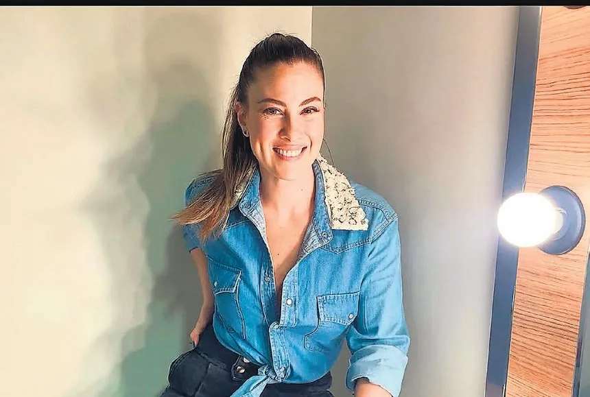 Biz Bize’de ünlüler geçidi