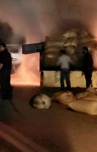 Ordu'da fındık dolu kamyon alev alev yandı