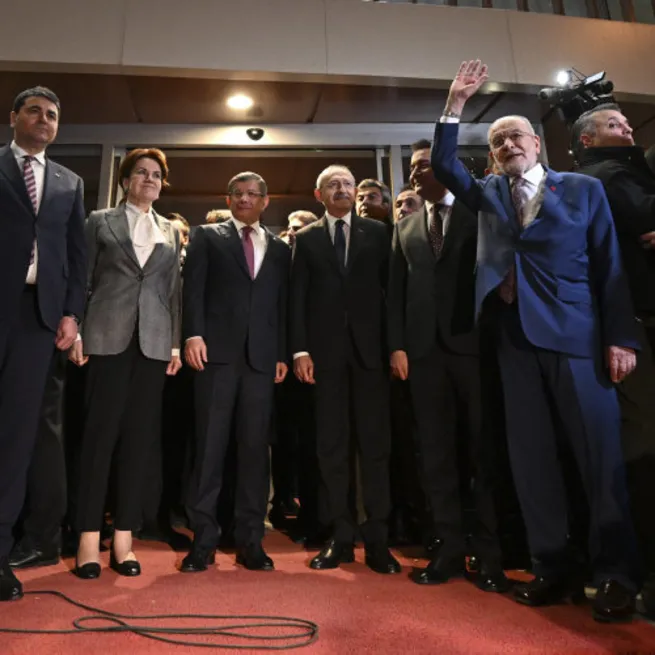 Bay Bay Kemal bol keseden vekillik ve bakanlık dağıttı! Şimdi CHPliler düşünsün
