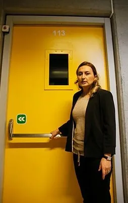 Okulların kapıları yangın anında otomatik açılacak