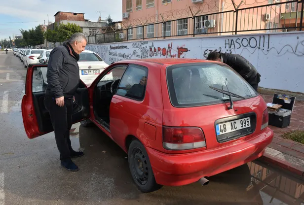 Havalimanından çıkıp aracına doğru gitti, gördüğü karşısında şoke oldu!-2
