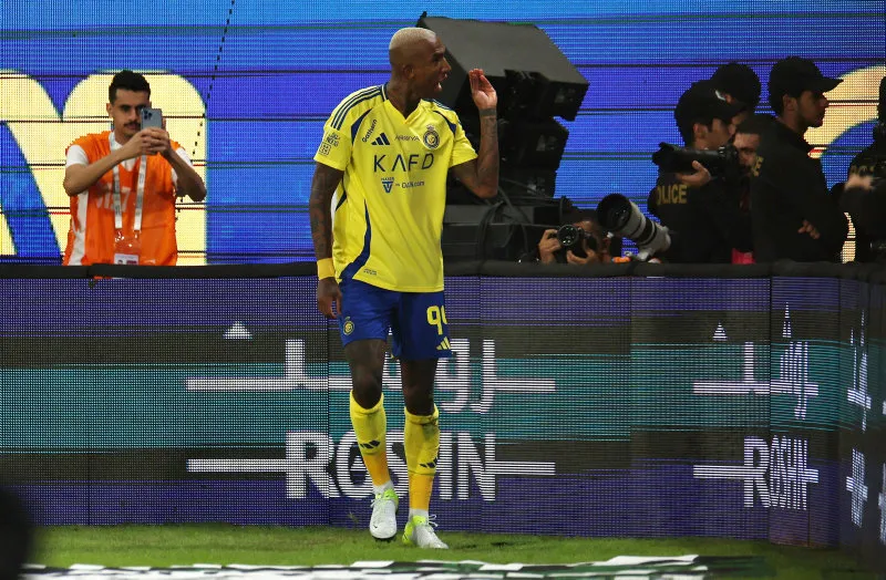 Ezeli rakipten Fenerbahçe'ye Talisca çalımı! - 2