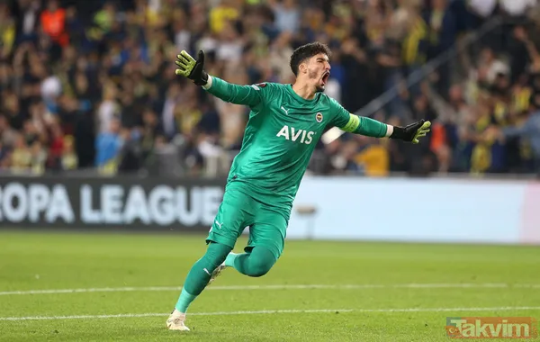 Spor yazarları Fenerbahçe-AEK Larnaca maçını değerlendirdi! 'Mükemmele yakın bir performans' - 9