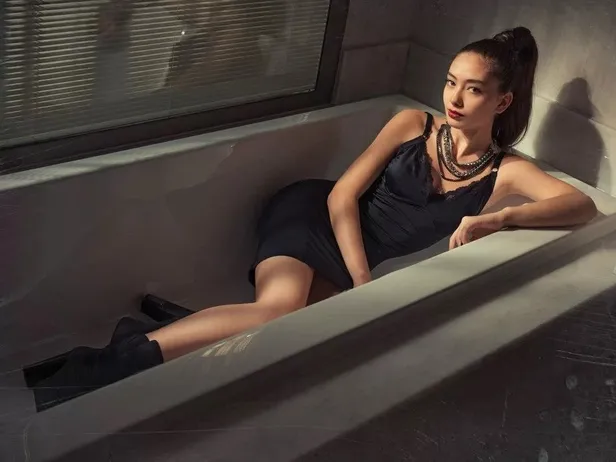 31lik-neslihan-atagul-bakin-besleniyor-yediklerini-tek-tek-saydi-hayatim-boyunca-perhiz-yapmam-gerek-1700337382499.jpeg Yediklerini bir bir saydı! 31'lik Neslihan Atagül bakın nasıl besleniyor! "Hayatım boyunca perhiz yapmam gerek"-7