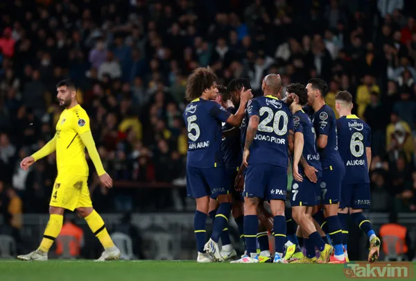 Sonra İrfan Can İkinci Şut Denemesinde Farkı 2'Ye Çıkardı. İkinci Yarıya Fenerbahçe, Fazla Rahatlıktan Motivasyonsuz Başladı. Ve Szalai'nin Hediyesiyle Fark...