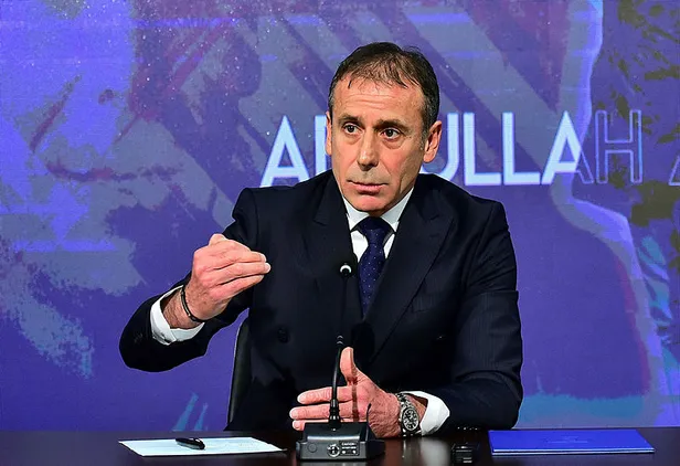 Medipol Başakşehir Abdullah Avcı ile sözleşmesini 5 yıl daha uzattı-1