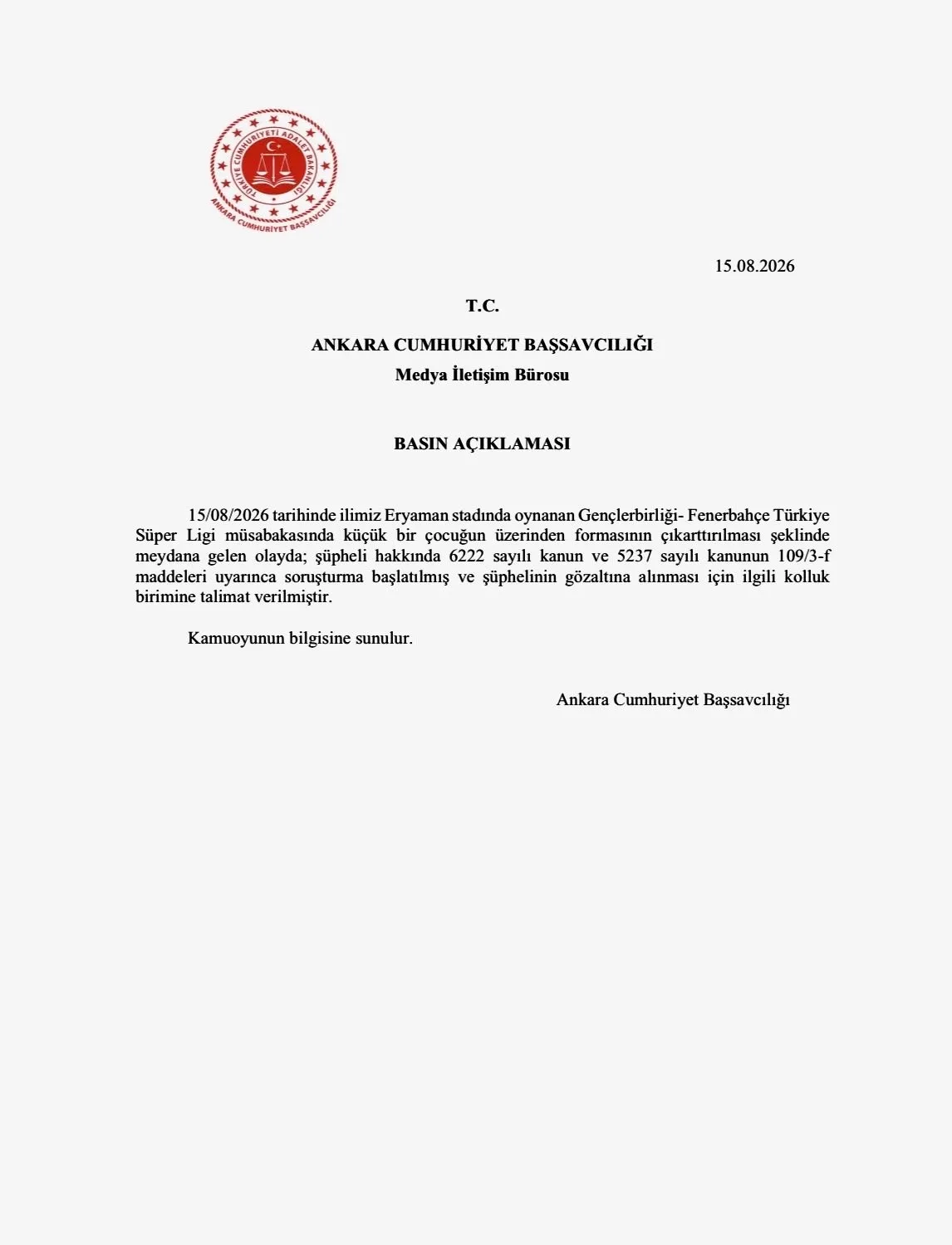 genclerbirligi-fenerbahce-macinda-kucuk-cocugun-formasinin-cikarilmasiyla-ilgili-cumhuriyet-bassavciligi-sorus-1786833848615.jpeg Gençlerbirliği-Fenerbahçe maçında küçük çocuğun formasının çıkarılmasıyla ilgili Cumhuriyet Başsavcılığı soruşturma başlattı-3