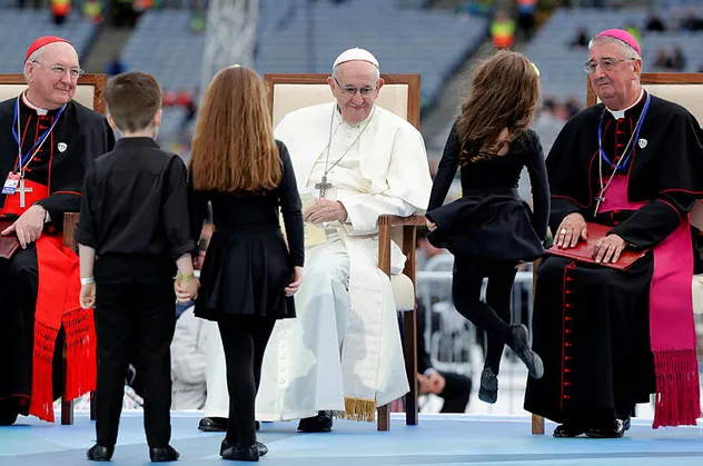 Papa'dan çocuk istismarı itirafı