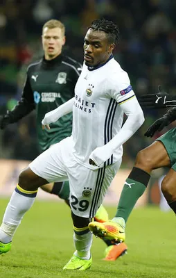 Sosyal medyada Emenike tepkisi