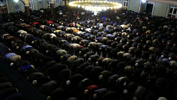 2022-temmuz-kayseri-konya-mersin-kurban-bayrami-namaz-saati-konya-kayseri-mersin-bayram-namazi-saat-kacta-ne-z-1657289896679.jpg Konya, Kayseri, Mersin bayram namazı saat kaçta, ne zaman kılınacak? 2022 Temmuz Kayseri, Konya, Mersin Kurban Bayramı namaz saati!-7