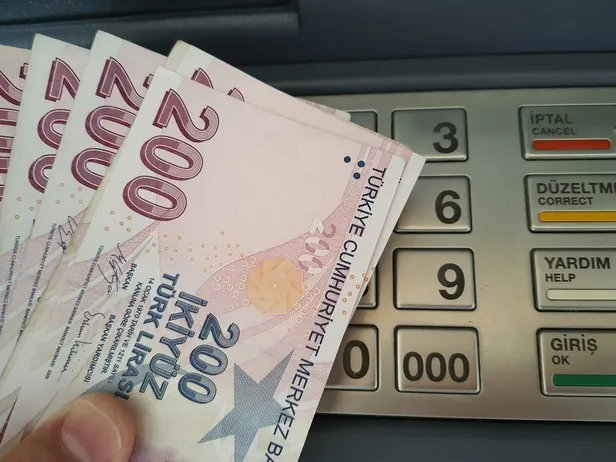10-50-100-tllik-banknotlarin-sag-kosesine-dikkat-edin-benzerini-bulan-turnayi-gozunden-vuruyor-1696339054917.jpg 5-10-50-100 TL'lik banknotların sağ üst köşesine dikkatlice bakın! Aynısını bulan turnayı gözünden vuracak-5