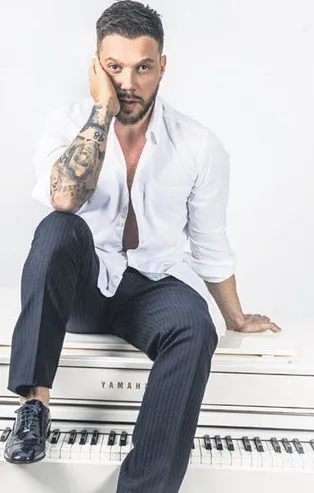 Sinan Akçıl ile Mustafa Ceceli'nin 'Dünya' şarkışı yabancı basında ses getirdi!