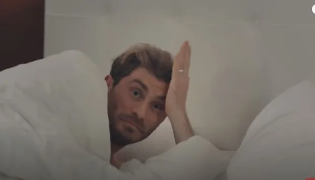 Kanal D dizisi Sadakatsiz'de herkesin dört gözle beklediği ayrılık! 'Bol bol küfür yedim' dedi vedayı kendisi duyurdu Sadakatsiz Mert...-10