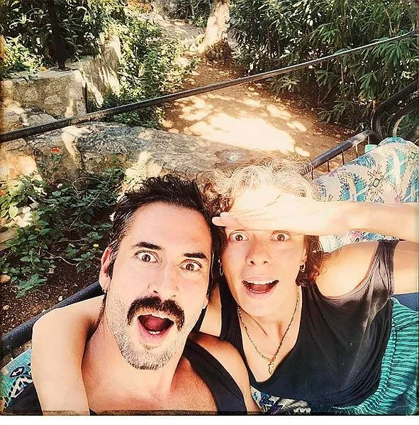 Burak Yamantürk, Kıvanç Tatlıtuğ, Uraz Kaygılaroğlu, Berrak Tüzünataç... Özge Özpirinçci'nin partisinde olay çıktı-2